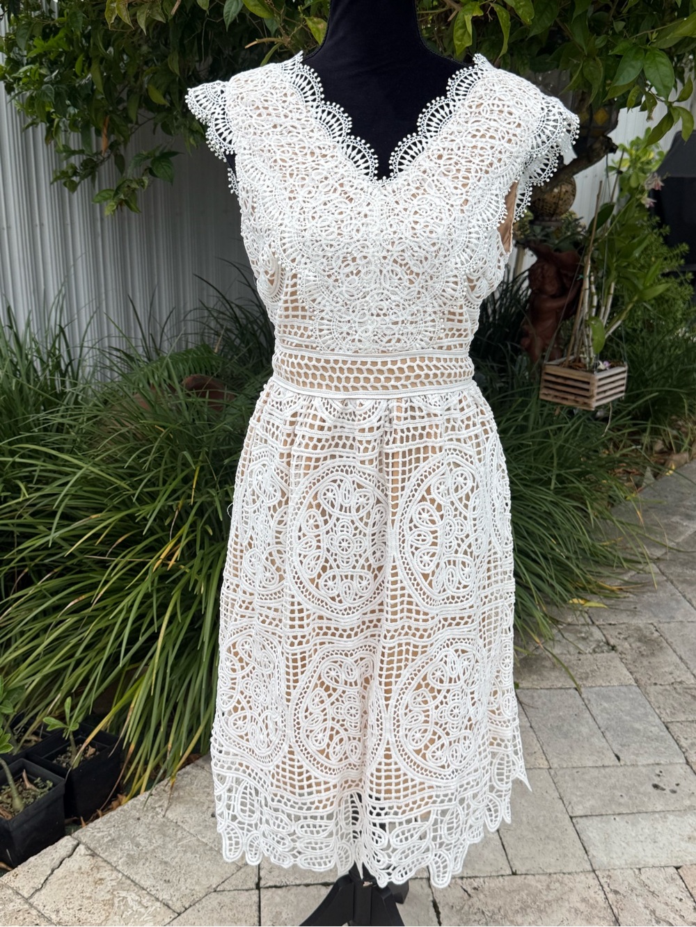 Medallion Crochet Lace V-Neck Midi Dress